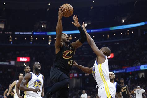 Donovan Mitchell scores 31 points, Cavaliers beat Warriors to .
